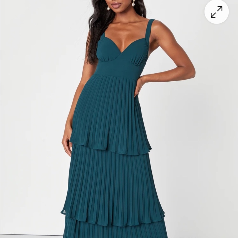 Lulu's Perfection Emerald Green Pleated  Tiered Backless Maxi Dress